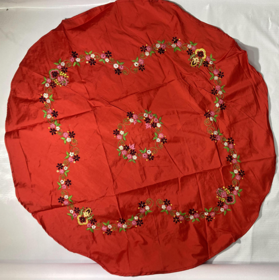 EMBROIDED ROUND TABLE COVER