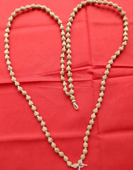 Tulsi Jap Mala | 128 x .9 x .9 cm