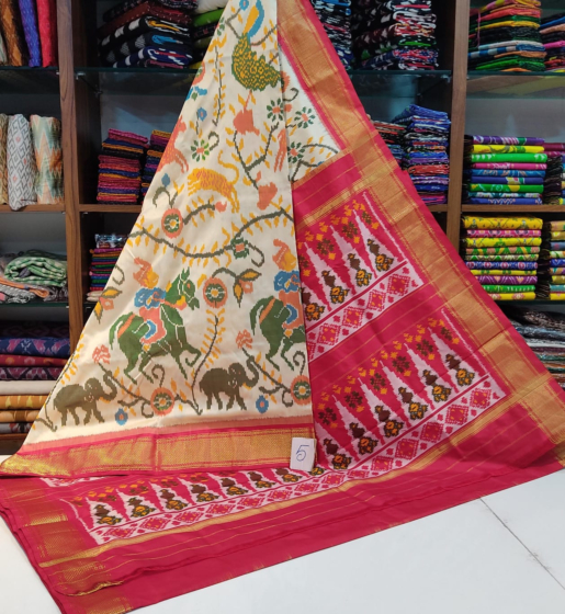 Pochampally Ikat Silk Saree | Cream