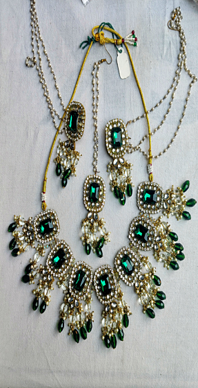 Handcrafted Kundan & Bead Bridal Jewelry Set I Green 